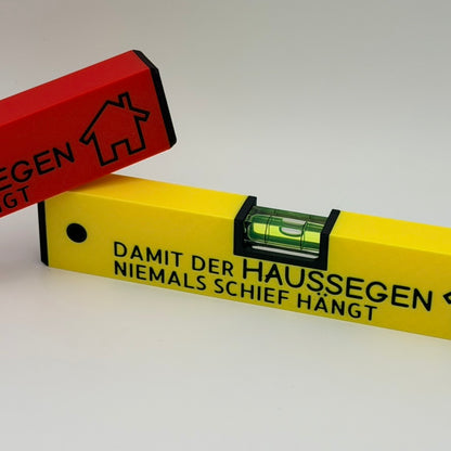 Geschenk zum Einzug Wasserwaage mit Spruch "Damit der Haussegen niemals schief hängt"