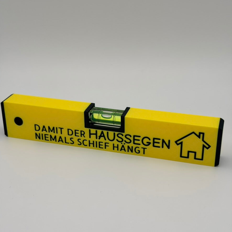 Geschenk zum Einzug Wasserwaage mit Spruch "Damit der Haussegen niemals schief hängt"