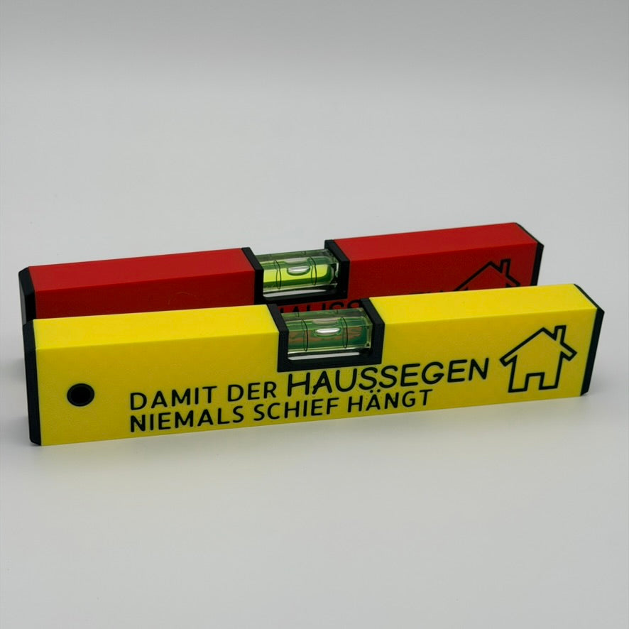 Geschenk zum Einzug Wasserwaage mit Spruch "Damit der Haussegen niemals schief hängt"