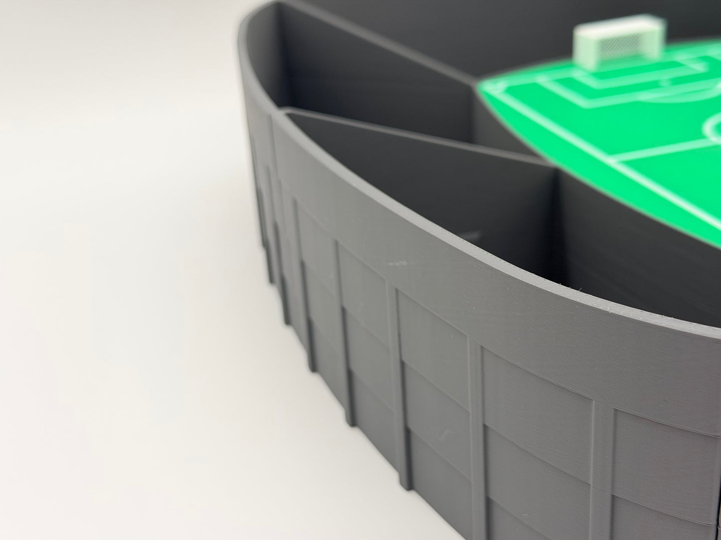 Fußball Snack Stadion XXL | Snackbox für Fußballparty & WM 2026 | Arena Servierplatte mit 6 Fächern