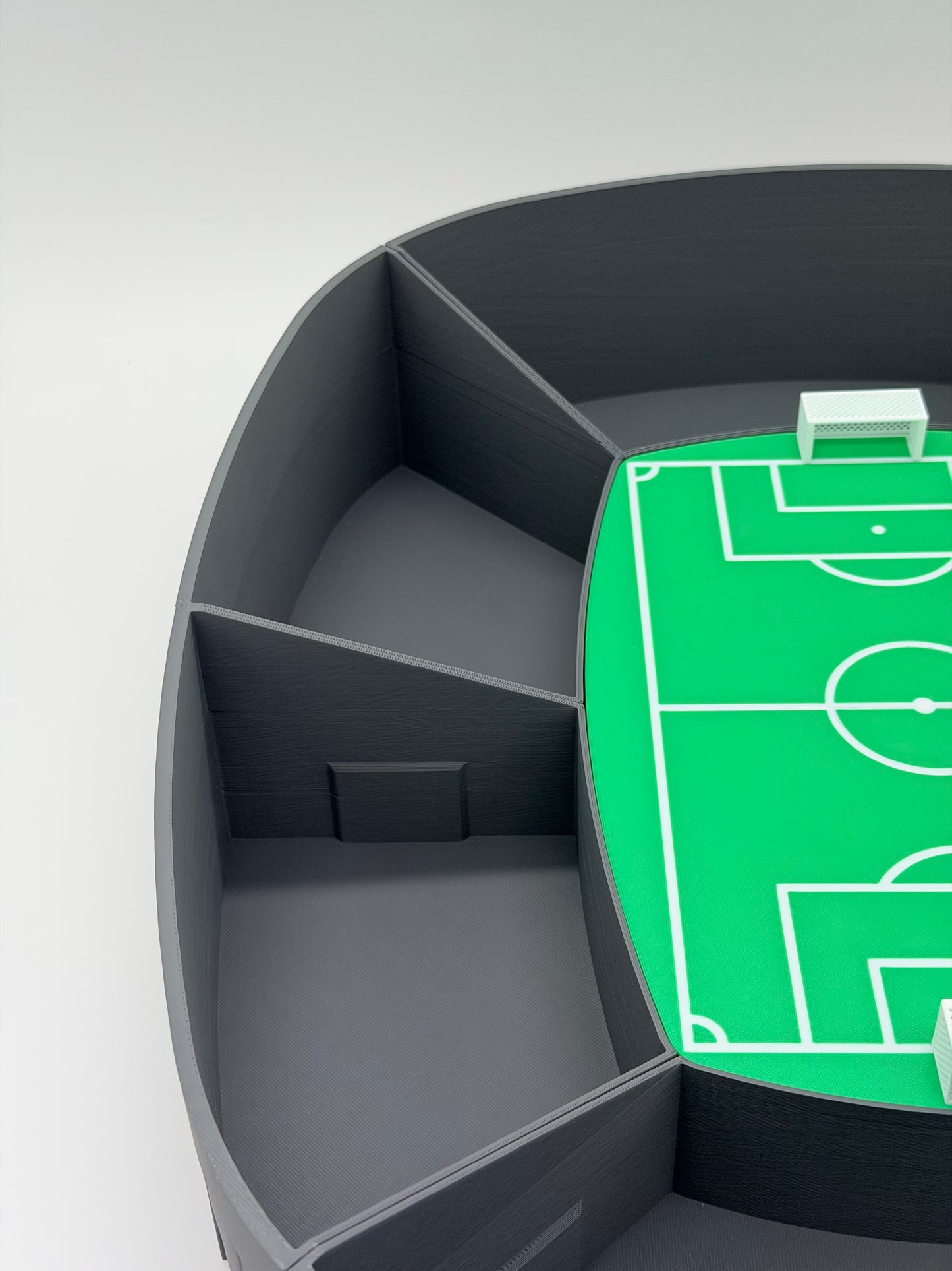 Fußball Snack Stadion XXL | Snackbox für Fußballparty & WM 2026 | Arena Servierplatte mit 6 Fächern