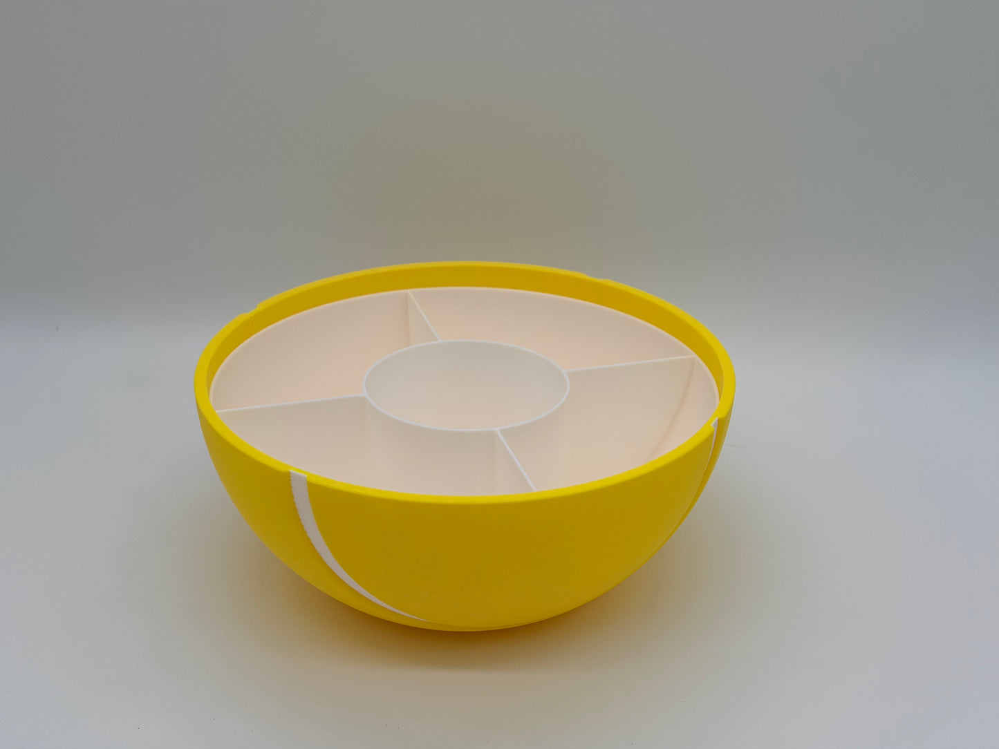 Tennisball Snackschale mit 4 Fächern | Tennis Deko & Geschenk | Snack Schale Gelb Weiß | Servierschale für Snacks | Tennis Geschenkidee