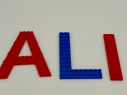 Buchstaben Namen mit Klemmbaustein Noppen